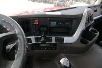 �������� ����H7 400���� 8X4 8.2����ж������ͼƬ