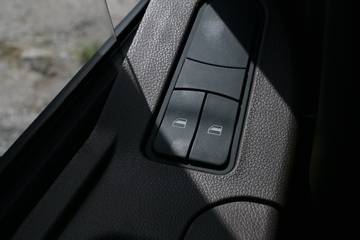 �������� ����H7 400���� 8X4 8.2����ж������ͼƬ