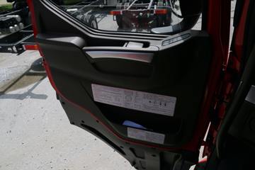 �������� ����H7 400���� 8X4 8.2����ж������ͼƬ