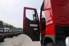 东风柳汽 乘龙H7 400马力 8X4 8.2米自卸车底盘(LZ3314M5FB)