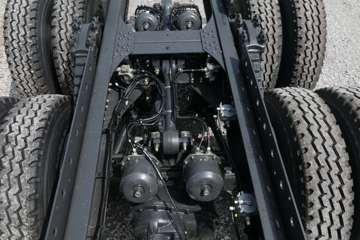 �������� ����H7 400���� 8X4 8.2����ж������(LZ3314M5FB)ͼƬ