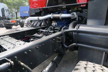 �������� ����H7 400���� 8X4 8.2����ж������(LZ3314M5FB)ͼƬ