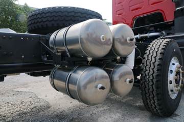 �������� ����H7 400���� 8X4 8.2����ж������(LZ3314M5FB)ͼƬ