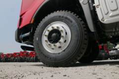 东风柳汽 乘龙H7 400马力 8X4 8.2米自卸车底盘(LZ3314M5FB)