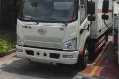 一汽解放 J6F 130马力 4X2 易燃气体厢式运输车(CA5045XRQP40K17L1E5A84)