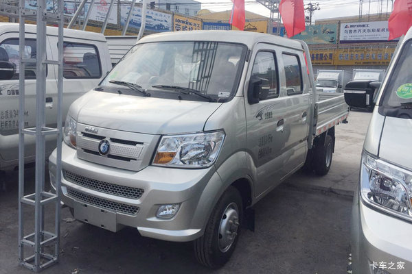 重汽王牌 W1 1.5L 102马力 汽油 2.8米双排栏板微卡