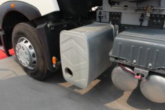 中国重汽 HOWO T7H重卡 430马力 6X4 LNG牵引车(B版)(ZZ4257V384HE1LB)