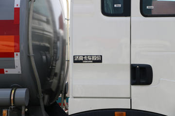 �й����� HOWO T5G 210���� 4X2 �͹޳�����(ZZ1167K501GE1)ͼƬ