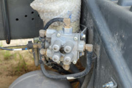 HOWO T5G&nbsp;油罐车底盘图片