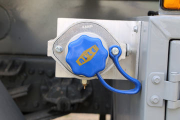 �й����� HOWO T5G 210���� 4X2 �͹޳�����(ZZ1167K501GE1)ͼƬ