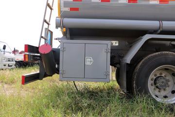 �й����� HOWO T5G 210���� 4X2 �͹޳�����(ZZ1167K501GE1)ͼƬ