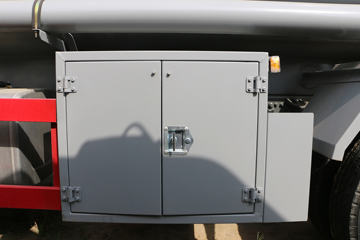 �й����� HOWO T5G 210���� 4X2 �͹޳�����(ZZ1167K501GE1)ͼƬ