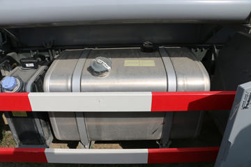 �й����� HOWO T5G 210���� 4X2 �͹޳�����(ZZ1167K501GE1)ͼƬ