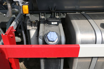 �й����� HOWO T5G 210���� 4X2 �͹޳�����(ZZ1167K501GE1)ͼƬ