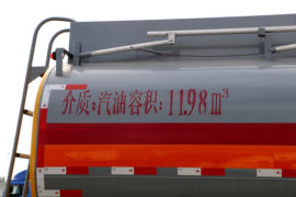 HOWO T5G&nbsp;油罐车上装图片