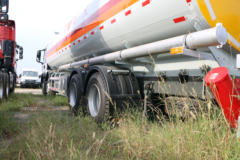 中国重汽 HOWO T5G 340马力 8X4 油罐车(开乐牌)(AKL5320GYYZZ01)