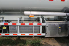 中国重汽 HOWO T5G 340马力 8X4 油罐车(开乐牌)(AKL5320GYYZZ01)