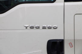 重汽豪沃(HOWO)底盘&nbsp;油罐车外观图片