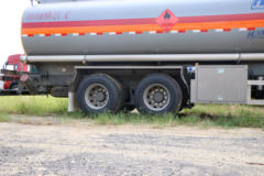 中国重汽 HOWO T5G 280马力 6X4 运油车(醒狮牌)(SLS5260GYYZ5A)