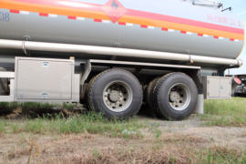 重汽豪沃(HOWO)底盘&nbsp;油罐车底盘图片