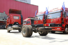 一汽解放 J6L中卡 质惠版 220马力 7.7米厢式载货车(CA5180XXYP62K1L5E5)