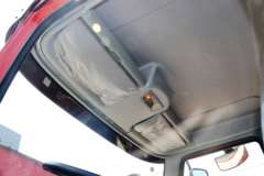 一汽解放 J6L中卡 质惠版 220马力 7.7米厢式载货车(CA5180XXYP62K1L5E5)