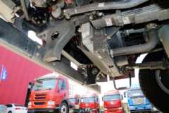 一汽解放 J6L中卡 质惠版 220马力 7.7米厢式载货车(CA5180XXYP62K1L5E5)