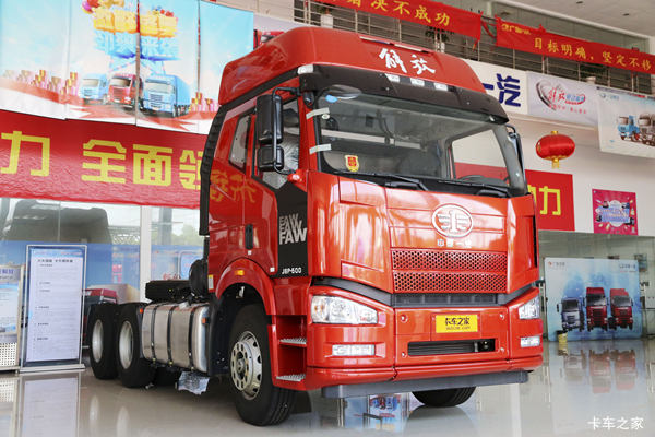 一汽解放 J6P重卡 舒适版 375马力 6X4 LNG牵引车(4.11速比)(CA4250P66T1A2E24M5)