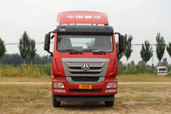 中国重汽 豪瀚J7B重卡 380马力 6X4牵引车(4.111速比)(ZZ4255N3246E1)