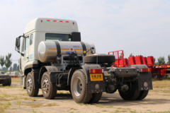 中国重汽 豪瀚J7B重卡 320马力 6X2 LNG牵引车(ZZ4255N27C6E1L)