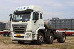 中国重汽 豪瀚J7B重卡 320马力 6X2 LNG牵引车(ZZ4255N27C6E1L)