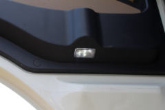 中国重汽 豪瀚J7B重卡 320马力 6X2 LNG牵引车(ZZ4255N27C6E1L)