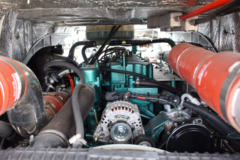 中国重汽 豪瀚J7B重卡 320马力 6X2 LNG牵引车(ZZ4255N27C6E1L)