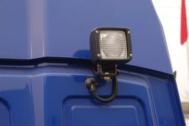 TGA&nbsp;牵引车底盘                                                图片