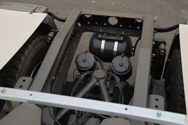 TGA&nbsp;牵引车底盘                                                图片