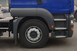 TGA&nbsp;牵引车外观                                                图片