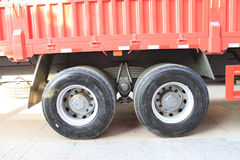 中国重汽 HOWO重卡 336马力 8X4 仓栅式载货车(ZZ5317CLXN4667C)