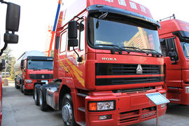 中国重汽HOKA&nbsp;牵引车外观                                                图片