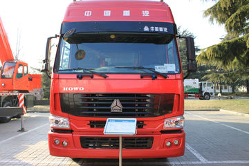 中国重汽 HOWO重卡 420马力 6X4 牵引车(全能二版)(ZZ4257V3249V)