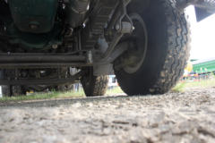 中国重汽 HOWO重卡 380马力 8X4 5.5方混凝土搅拌车底盘(ZZ1317N3667E1)