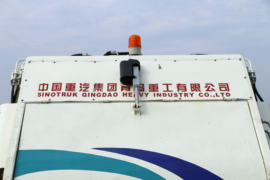 福田奥铃底盘&nbsp;垃圾运输车外观图片