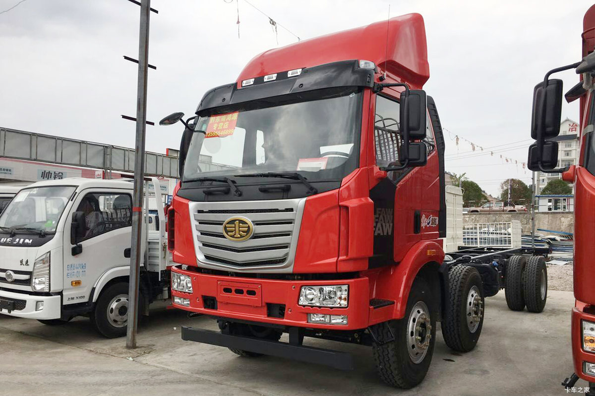 一汽柳特 金陆中卡 220马力 6X2 9.6米仓栅式载货车