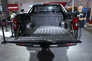 ���� �� 2017�� ���ܰ� 2.0L���� 205���� ���� ˫��Ƥ��ͼƬ