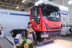依维柯 Eurocargo 279马力 4X2 18吨消防车底盘(ML180E28)
