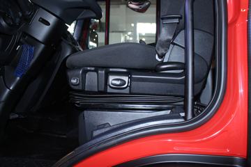 ��ά�� Eurocargo 279���� 4X2 18������������(ML180E28)ͼƬ