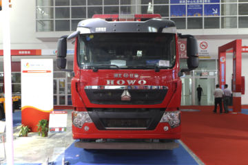 重汽豪沃(HOWO)底盘&nbsp;消防车外观图片