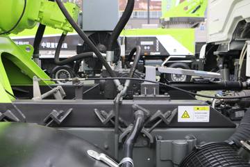 �й����� ���J5G 310���� 8X4 7.7�����������賵(������)(ZLJ5318GJBHE)ͼƬ