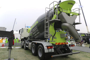 重汽豪瀚底盘&nbsp;混凝土搅拌车外观                                                图片