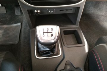 ���� ��ʮ��TF 2017�� 3.0T���� 131���� ���� ˫��Ƥ��ͼƬ