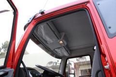 一汽解放 J6L中卡 超值版 160马力 6.8米栏板载货车(CA1160P62K1L4A1E5)